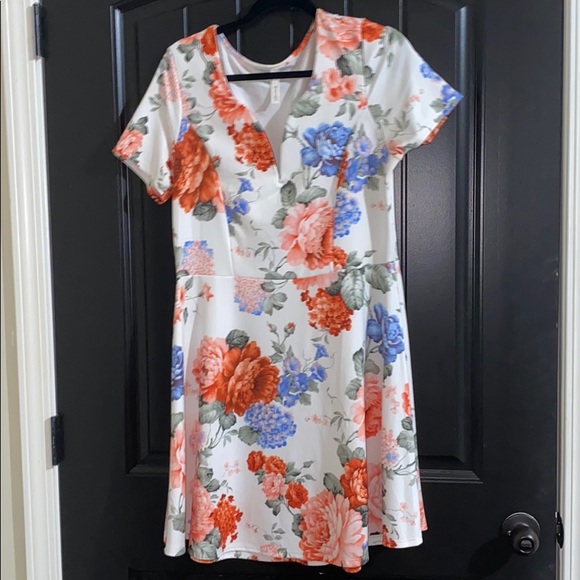 Wet Seal Plus Size Floral Dress - Picture 1 of 5